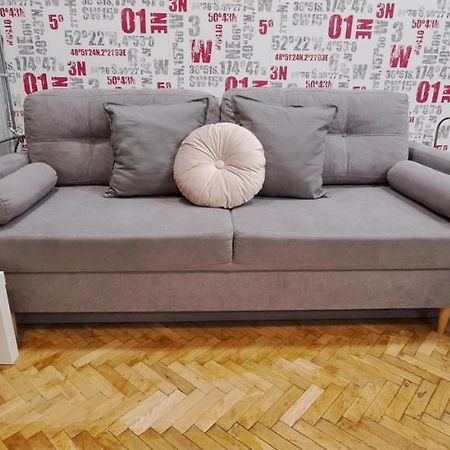6-Pack Apartment In The Party District Budapeste Exterior foto