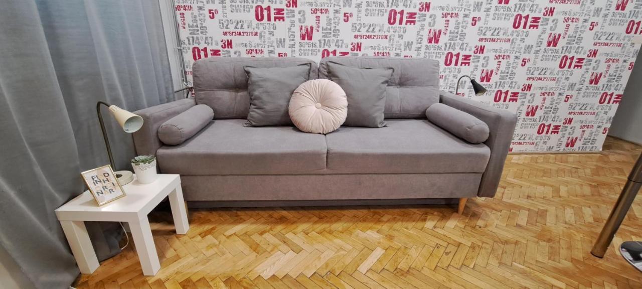 6-Pack Apartment In The Party District Budapeste Exterior foto